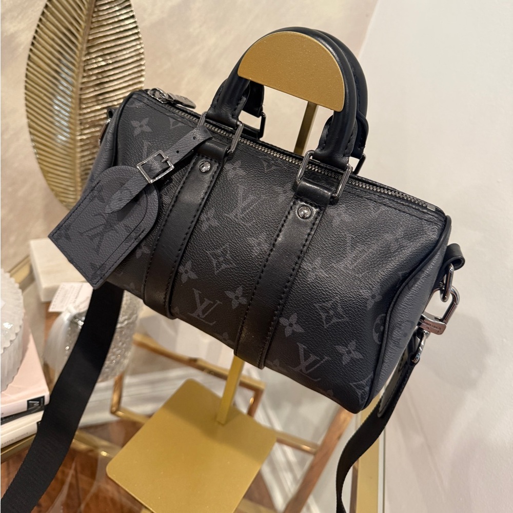 Louis Vuitton Keepall Bandoulière 25 Monogram Eclipse Reverse Canvas Bag - Picture 5 of 16